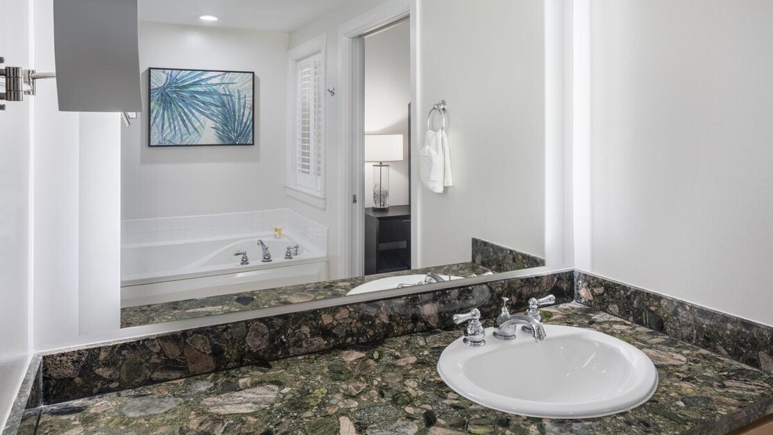 Harborside Resort At Atlantis